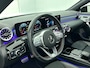 Mercedes-Benz CLA Shooting Brake 180 Business Solution AMG | Elektrische stoelen | Panoramadak |