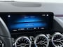 Mercedes-Benz B-klasse 180T AUT-7 Luxury Pano-Dak Elektr+Leer+Geheugen+Verwarmd-Comfort-Stoel Navi Camera Apple Carplay Android Elek.Stoelen+Memory+Verwarmd Cruise Control Pdc Zitcomfortpakket Elek.Achterklep Widescreen Park-Assist Break-Assist cockpit Premium+ Smartphone-integratie Dodehoekassistent DAB Bluetooth Led Lmv Keyless Go Easy-pack 1e Eigenaar Dealeronderhouden Zeer Compleet Origineel Nederlandse Auto 1.400kg trekvermogen € 44.000,- nieuw