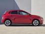 Hyundai Kona Electric EV Fashion 64 kWh Automaat / Accu SOH 100% / Dealer onderhouden / CCS snellader / WLTP bereik 484 km bereik stad 660 km / Warmtepomp / Head Up Display / Adaptief cruise control / Achteruitrijcamera / Stuur- & Stoelverwarming /