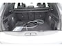 BMW X5 xDrive50e M Sport Frozen pure Grey | Skylounge | Soft Close | Achterasbesturing | 360cam | B&W Aduio | 22'' | Stoelvent. | Carbon | Luchtvering