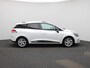 Renault Clio Estate 0.9 TCe Limited | AIRCO | NAVIGATIE | BLUETOOTH | CRUISE CONTROL | PARKEERSENSOREN |