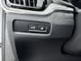 Volvo V60 2.0 T6 Plug-in hybrid AWD Plus Dark | Trekhaak | PDC V+A en 360 camera | Lederen sportstoelen | Stoel + Stuurverwarming | Voorruit verwarming | BLIS | Adaptive Cruiscontrol |