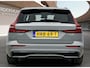Volvo V60 2.0 T6 Plug-in hybrid AWD Plus Dark | Trekhaak | PDC V+A en 360 camera | Lederen sportstoelen | Stoel + Stuurverwarming | Voorruit verwarming | BLIS | Adaptive Cruiscontrol |
