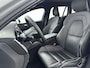Volvo V60 2.0 T6 Plug-in hybrid AWD Plus Dark | Trekhaak | PDC V+A en 360 camera | Lederen sportstoelen | Stoel + Stuurverwarming | Voorruit verwarming | BLIS | Adaptive Cruiscontrol |