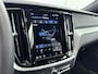 Volvo V60 2.0 T6 Plug-in hybrid AWD Plus Dark | Trekhaak | PDC V+A en 360 camera | Lederen sportstoelen | Stoel + Stuurverwarming | Voorruit verwarming | BLIS | Adaptive Cruiscontrol |