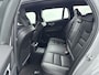 Volvo V60 2.0 T6 Plug-in hybrid AWD Plus Dark | Trekhaak | PDC V+A en 360 camera | Lederen sportstoelen | Stoel + Stuurverwarming | Voorruit verwarming | BLIS | Adaptive Cruiscontrol |