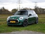 MINI Cooper Mini 60 Years Edition 1.5 136pk Automaat PANO/SCHUIF-DAK | COGNAC LEDER | HARMAN/KARDON | CRUISE.C | HEAD-UP