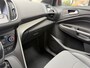 Ford Kuga 1.5 Titanium 4WD / Parkeersensoren / Bluetooth / Airco / Automaat