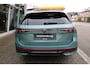 Volkswagen Passat Variant 1.5 eHybrid 272pk R-Line DSG Automaat Black Style / Panoramadak / LM 18 inch / Massagestoelen / Elek. Zwenkbare Trekhaak / Elek Achterklep / Matrix LED / Head-Up Display / Garantie tot 15-7-2030 / 100.000km