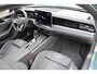Volkswagen Passat Variant 1.5 eHybrid 272pk R-Line DSG Automaat Black Style / Panoramadak / LM 18 inch / Massagestoelen / Elek. Zwenkbare Trekhaak / Elek Achterklep / Matrix LED / Head-Up Display / Garantie tot 15-7-2030 / 100.000km