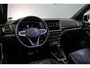 Volkswagen T-Cross R-Line Edition 1.5 TSI 150pk DSG Automaat Trekhaak, Black style, Adaptive cruise control, LED matrix koplampen, Navigatie, Parkeersensoren