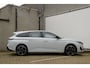 Peugeot e-308 Style | 8 jaar fabrieksgarantie of 160.000 kilometer op het accupakket | Autonomous Emergency Braking d.m.v. radar i.p.v. camera | Climate control met links/rechts gescheiden regeling en high efficiëncy koolstoffilter