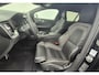 Volvo V60 2.0 T8 Recharge AWD R-Design Lighting – Harman Kardon Audio - Park Assist Pack - 19" LM - Camera achter - Climate - Privacy Glass – RGOR Interieur – Full led koplampen – Donkere hemel - Elektrisch verstelbaar passagiersstoel met memory - Verwarmde voorruit.