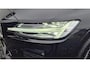 Volvo V60 2.0 T8 Recharge AWD R-Design Lighting – Harman Kardon Audio - Park Assist Pack - 19" LM - Camera achter - Climate - Privacy Glass – RGOR Interieur – Full led koplampen – Donkere hemel - Elektrisch verstelbaar passagiersstoel met memory - Verwarmde voorruit.
