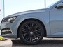 Skoda Superb 1.4 TSI 218 pk DSG iV Style | Trekhaak zwenkbaar | Voorstoelen met Geheugen | DCC | LED | Smartlink | Stoel + Stuurverwarming | LED | Voorruit Verwarming | Elektrische Klep | Patina Grey |
