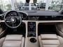 Porsche Taycan Sport Turismo 79 kWh | BOSE | PASM LUCHTVERING | PANORAMADAK | 20 INCH | ACHTERUITRIJCAMERA | WARMTEPOMP | ADAPTIEVE CRUISE CONTROL | 14-WEG STOELEN | VULKAANGRIJS |