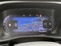 Volvo XC40 2.0 B4 Plus Dark Elektr. stoelverstelling / Harman Kardon Audio / Trekhaak / 19" All season banden / Keyless Drive / Verw. voorruit / Stoel- en stuurverw. / Adapt. Cruise / BLIS