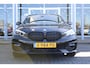 BMW 1-Serie 5-Drs 118i Automaat High Executive | Schuif/Kanteldak | Head-Up display | Camera | Verw. Voorstoelen | 19" LMV | PDC V+A |