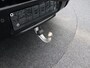 Land Rover Defender 2.0 P300e 110 X-Dynamic SE | Cold Climate Pack | Panorama Schuif-Kantel Dak | Elektrische Trekhaak | Clear Sight Spiegel | Mistlampen | Koelkast