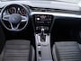 Volkswagen Passat Variant GTE 1.4 TSI PHEV 218 pk DSG Business | Alcantara Interieur | Camera | App connect | Matrix LED | Navigatie | Stoel + Stuurverwarming | ACC | 17'' LM | Keyless |