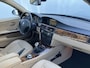 BMW 3-Serie 325i 6-Cil High Executive Onderhouden auto