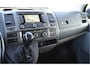 Volkswagen Transporter 2.0 TDI L2H1 Automaat | Highline | Trekhaak 2500KG | Navigatie | Cruise Control | Metallic | All Season | PDC v+a | Achterdeuren |