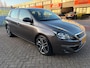 Peugeot 308 1.2 PureTech Allure / Navi / PDC / LED