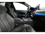 BMW 5-Serie 530e xDrive M Sport / Schuif-/kanteldak/ M Performance stoelen / M Sport Bodykit / Elektr. verstelbare voorstoelen / Harman Kardon Surround Sound / HUD / 20'' LMV / Rondomzichtcamera / Apple Carplay - Android Auto / Stoelverwarming / Ambienteverlichting / Adaptive Cruise Control / Grootlichtassistent / Shadow Line