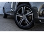 Volvo XC60 2.0 T6 Plug-in hybrid AWD R-Design | Stoelventilatie | Stoelmassage | Nappaleder | Trekhaak | 360 Graden Camera | LED Koplampen Adaptief | Harman Kardon Audio | BLIS | Verwarmde Voorruit | Panoramadak | Keyless Entry | Navigatie