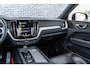 Volvo XC60 2.0 T6 Plug-in hybrid AWD R-Design | Stoelventilatie | Stoelmassage | Nappaleder | Trekhaak | 360 Graden Camera | LED Koplampen Adaptief | Harman Kardon Audio | BLIS | Verwarmde Voorruit | Panoramadak | Keyless Entry | Navigatie