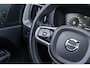 Volvo XC60 2.0 T6 Plug-in hybrid AWD R-Design | Stoelventilatie | Stoelmassage | Nappaleder | Trekhaak | 360 Graden Camera | LED Koplampen Adaptief | Harman Kardon Audio | BLIS | Verwarmde Voorruit | Panoramadak | Keyless Entry | Navigatie