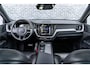 Volvo XC60 2.0 T6 Plug-in hybrid AWD R-Design | Stoelventilatie | Stoelmassage | Nappaleder | Trekhaak | 360 Graden Camera | LED Koplampen Adaptief | Harman Kardon Audio | BLIS | Verwarmde Voorruit | Panoramadak | Keyless Entry | Navigatie