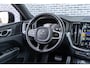 Volvo XC60 2.0 T6 Plug-in hybrid AWD R-Design | Stoelventilatie | Stoelmassage | Nappaleder | Trekhaak | 360 Graden Camera | LED Koplampen Adaptief | Harman Kardon Audio | BLIS | Verwarmde Voorruit | Panoramadak | Keyless Entry | Navigatie