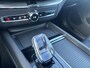 Volvo XC60 2.0 T8 Plug-in hybrid AWD Ultra Black Edition Panorama dak / 360 camera / 21"Black Edition velgen / Elektr. stoelverst. / Head-up display / Facelift uitv. / New display