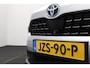 Toyota Yaris Cross 1.5 Hybrid Adventure | Stoel en stuurverwarming | 360 graden camera | Panoramadak |