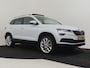 Skoda Karoq 1.5 TSI ACT Style Business 150pk DSG/AUTO | Trekhaak | Canton audio | Panorama dak | Dodehoekdetectie | Park assist | Adaptief cruise control | Elektri bestuurdersstoel met memory | 19"LMV