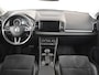 Skoda Karoq 1.5 TSI ACT Style Business 150pk DSG/AUTO | Trekhaak | Canton audio | Panorama dak | Dodehoekdetectie | Park assist | Adaptief cruise control | Elektri bestuurdersstoel met memory | 19"LMV