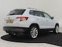 Skoda Karoq 1.5 TSI ACT Style Business 150pk DSG/AUTO | Trekhaak | Canton audio | Panorama dak | Dodehoekdetectie | Park assist | Adaptief cruise control | Elektri bestuurdersstoel met memory | 19"LMV