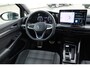 Volkswagen Golf 1.5 eHybrid GTE 60mnd 100.000km garantie Black style LED matrix area view side assist adaptief onderstel DCC trekhaak 18" LMV discover navi stoel verwarming keyless acces privacy glas klasse III alarm stuurverwarming travel assist dynamische richtingaanwijzers
