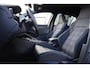 Volkswagen Golf 1.5 eHybrid GTE 60mnd 100.000km garantie Black style LED matrix area view side assist adaptief onderstel DCC trekhaak 18" LMV discover navi stoel verwarming keyless acces privacy glas klasse III alarm stuurverwarming travel assist dynamische richtingaanwijzers