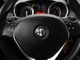 Alfa Romeo Giulietta 1.4 T Sprint | Origineel NL | Automaat | Alcantara | Navigatie | Climate control | Cruise control | Getint glas