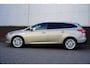 Ford Focus Wagon 1.0 Titanium/Nwe Distributieriem/Trekhaak/Navi/ Zeer compleet/2e Eigenaar.
