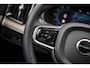 Volvo XC90 2.0 T8 Plug-in hybrid AWD Plus Dark | Facelift | Panoramadak | Head-Up display | 20" lichtmetalen velgen | 360 Camera | Getint glas | Google Maps navigatie |