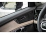 Volvo XC90 2.0 T8 Plug-in hybrid AWD Plus Dark | Facelift | Panoramadak | Head-Up display | 20" lichtmetalen velgen | 360 Camera | Getint glas | Google Maps navigatie |