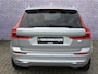 Volvo XC60 2.0 T6 Plug-in hybrid AWD Ultimate Bright | Long range | Trekhaak | Adaptive cruise control | Head-up display | Harman/Kardon audio | Dode hoek detectie BLIS | Stoelverwarming voor + achter | Stuurverwarming | Elektrische stoelverstelling |