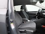 Volkswagen Golf 1.5 TSI Life | 130 PK | Keyless (Start) | Airco | Parkeersensoren | Digital Cockpit | Stoelverwarming  | All Season Banden
