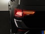 Volkswagen T-Roc 1.0 TSI Style | Panoramadak | Parkeersensoren | navigatie | Apple carplay en android auto |