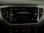 Volkswagen T-Roc 1.0 TSI Style | Panoramadak | Parkeersensoren | navigatie | Apple carplay en android auto |