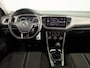 Volkswagen T-Roc 1.0 TSI Style | Panoramadak | Parkeersensoren | navigatie | Apple carplay en android auto |