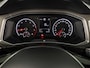 Volkswagen T-Roc 1.0 TSI Style | Panoramadak | Parkeersensoren | navigatie | Apple carplay en android auto |